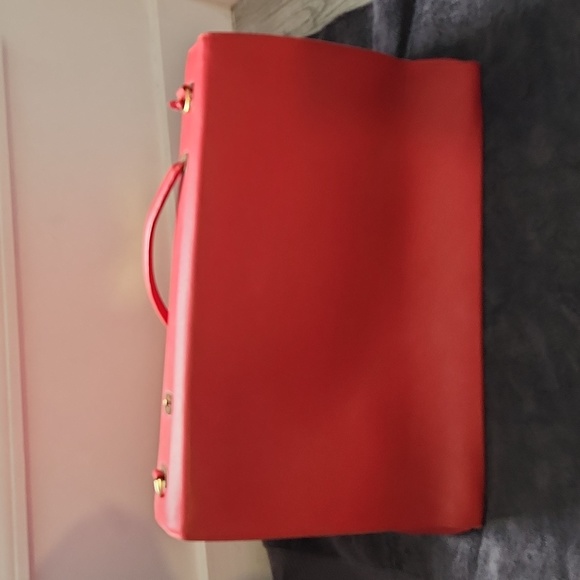 Vintage MCM Traveling Bag Needs TLC - Picture 9 of 13